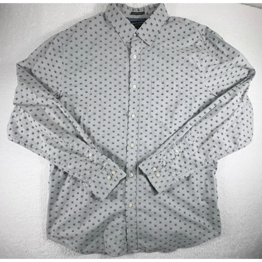 Banana Republic Untucked Fit Shirt‎ Mens XL Raccoon Pattern Long Sleeve